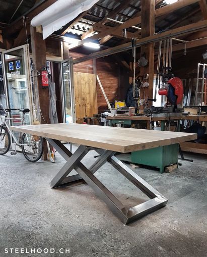 Steelhood Tables à manger Table Prototype